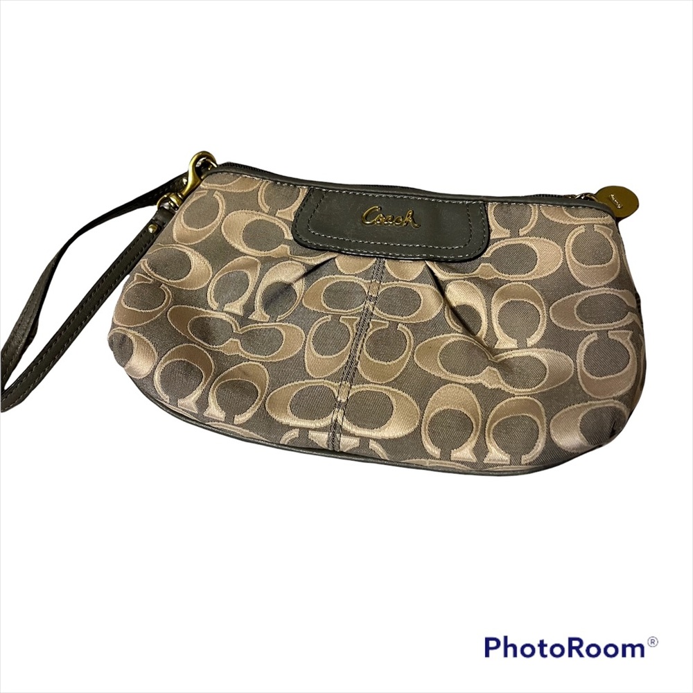 COACH | Monogram wristlet